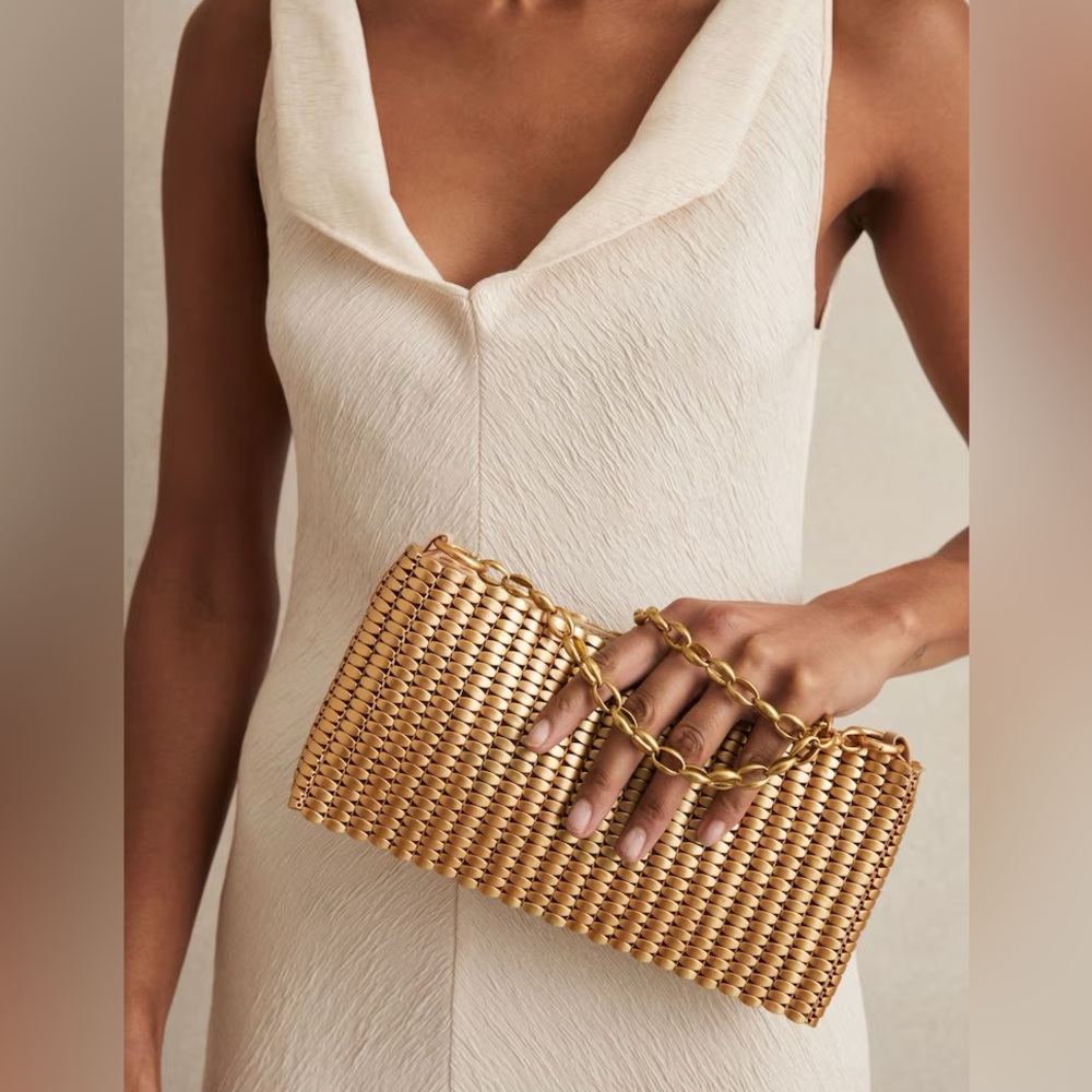 Reiss Gold Chain Mini Bailey
Beaded Removable Strap Shoulder Bag in Gold😍